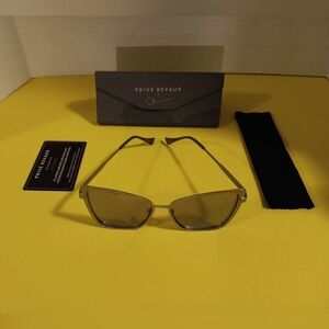 Private Revaux Black Sunglasses Case with Microfiber Pouch and Card